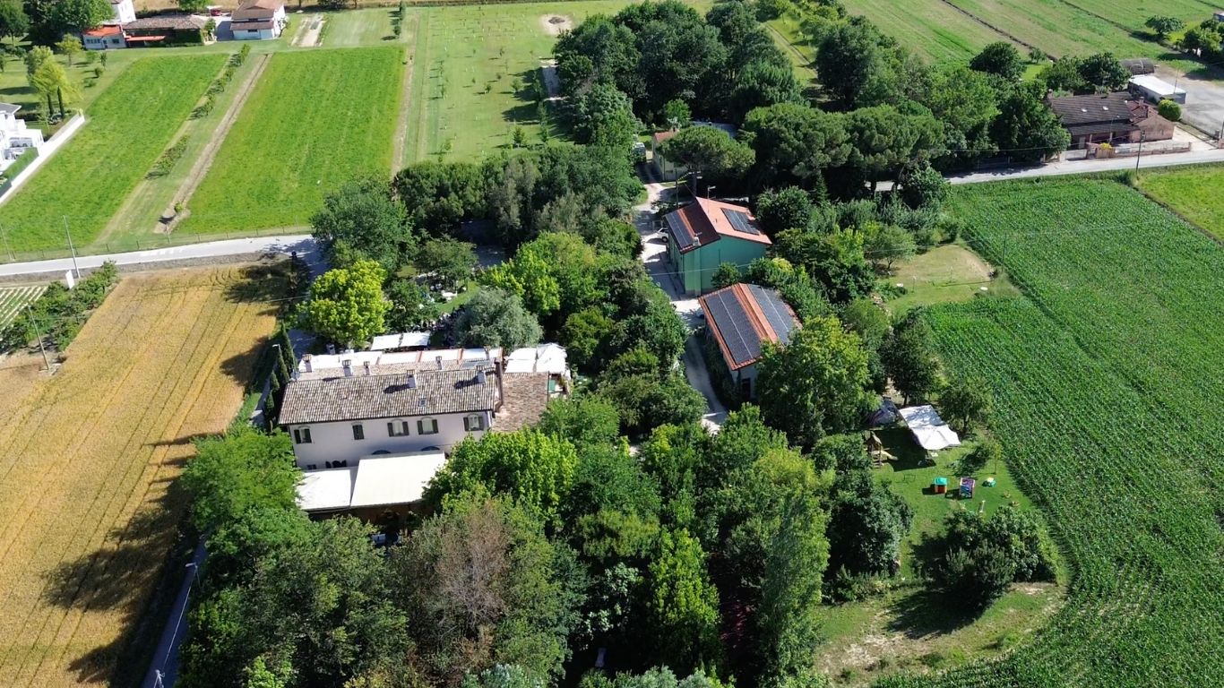 Bed and Breakfast Cesenatico vista dall'alto nella campagna romagnola